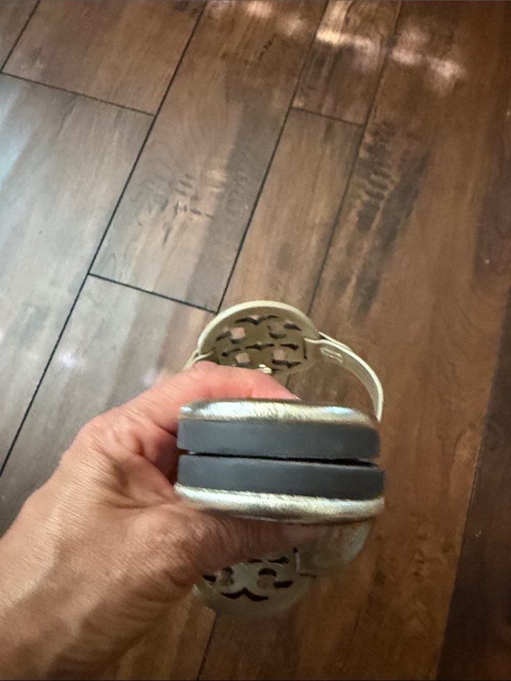Tory Burch Metallic Gold Logo Thong Sandals - Picture 5 of 6